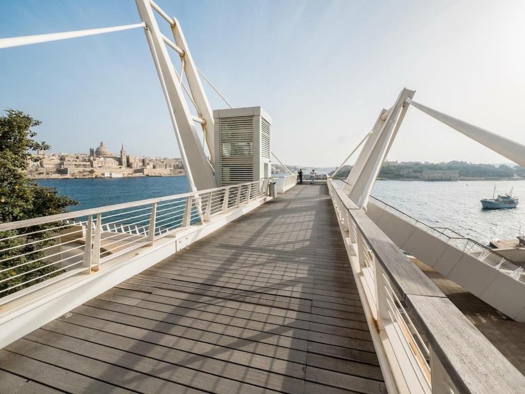 Luxury Apt With Side Seaviews And Pool, Best Location Sliema Exterior foto